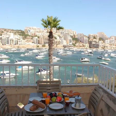 Blue Harbour 5 - 2 Bedroom Seafront Penthouse With Stunning Seaviews - By Getawaysmalta *