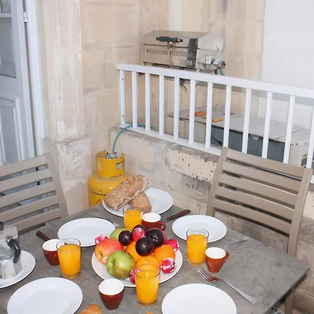 Blue Harbour 5 - 2 Bedroom Seafront Penthouse With Stunning Seaviews - By Getawaysmalta * 세인트폴스베이