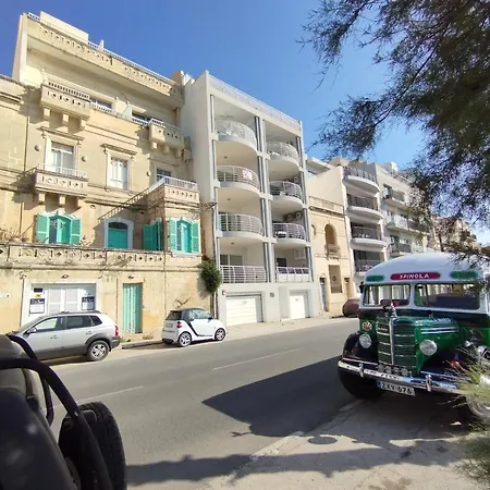 아파트 Blue Harbour 5 - 2 Bedroom Seafront Penthouse With Stunning Seaviews - By Getawaysmalta