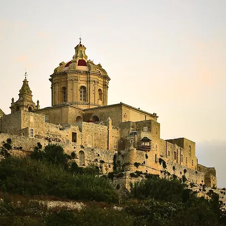 Blue Harbour 5 - 2 Bedroom Seafront Penthouse With Stunning Seaviews - By Getawaysmalta Apartament St. Paul's Bay