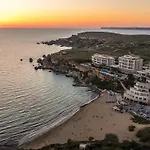 Blue Harbour 5 - 2 Bedroom Seafront Penthouse With Stunning Seaviews - By Getawaysmalta Lejlighed