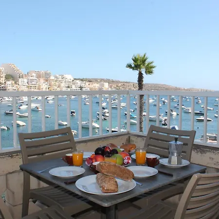 Blue Harbour 5 - 2 Bedroom Seafront Penthouse With Stunning Seaviews - By Getawaysmalta Lejlighed San Pawl il-Baħar