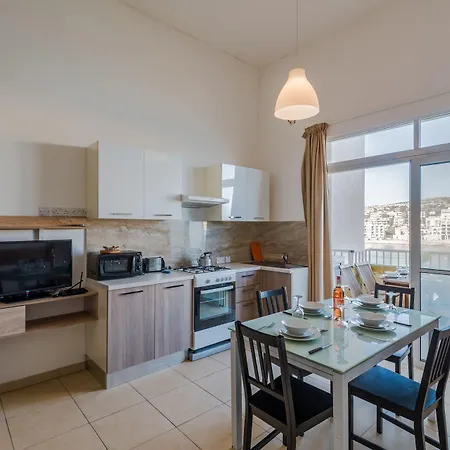Blue Harbour 5 - Seafront Penthouse With Stunning Seaviews - By Getawaysmalta Апартаменты Сент-Полс-Бей