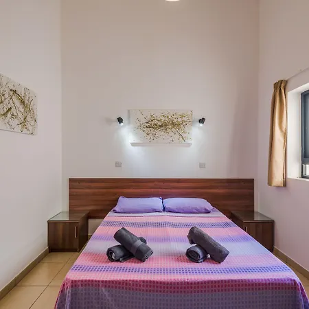 Blue Harbour 5 - Seafront Penthouse With Stunning Seaviews - By Getawaysmalta