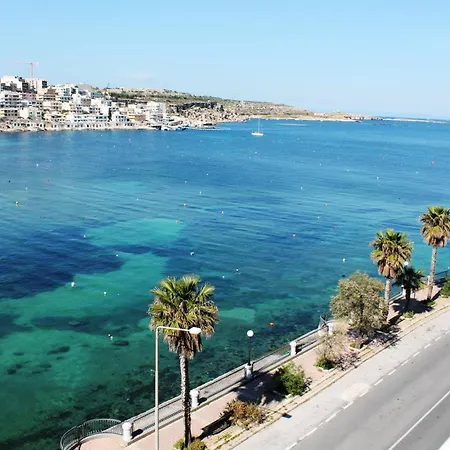 Blue Harbour 5 - Seafront Penthouse With Stunning Seaviews - By Getawaysmalta Апартаменты *