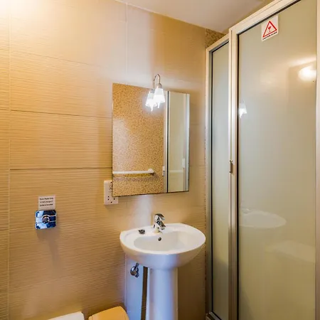 Blue Harbour 5 - 2 Bedroom Seafront Penthouse With Stunning Seaviews - By Getawaysmalta Apartment *