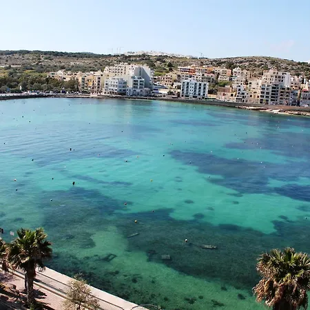 Blue Harbour 5 - Seafront Penthouse With Stunning Seaviews - By Getawaysmalta *