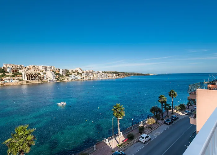 Blue Harbour 5 - 2 Bedroom Seafront Penthouse With Stunning Seaviews - By Getawaysmalta Apartment St. Paul's Bay