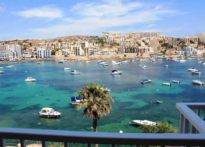 Blue Harbour 5 - 2 Bedroom Seafront Penthouse With Stunning Seaviews - By Getawaysmalta Appartement *