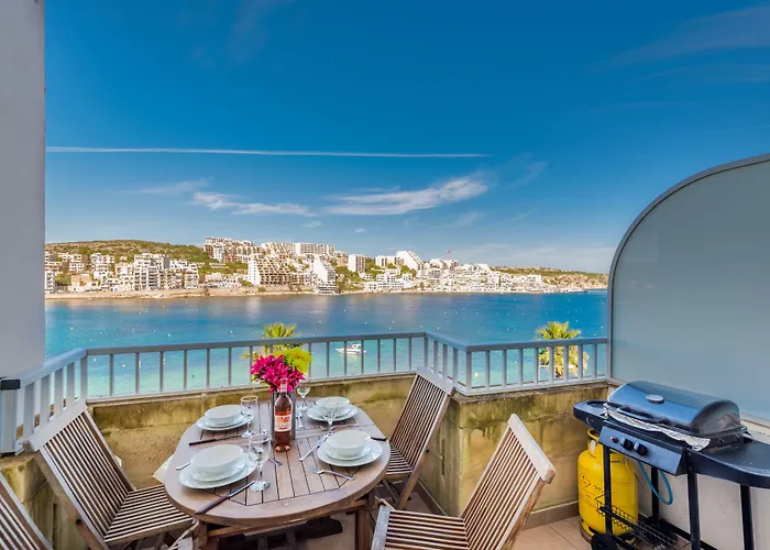 Appartement Blue Harbour 5 - 2 Bedroom Seafront Penthouse With Stunning Seaviews - By Getawaysmalta St. Paul's Bay