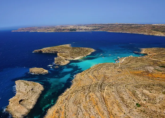 Blue Harbour 5 - 2 Bedroom Seafront Penthouse With Stunning Seaviews - By Getawaysmalta