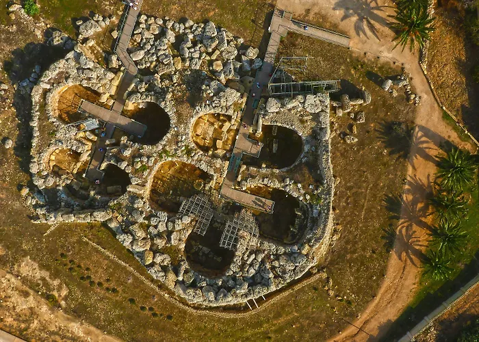 Blue Harbour 5 - 2 Bedroom Seafront Penthouse With Stunning Seaviews - By Getawaysmalta *