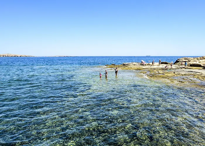 Blue Harbour 5 - 2 Bedroom Seafront Penthouse With Stunning Seaviews - By Getawaysmalta *