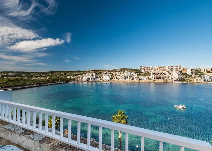 Apartment Blue Harbour 5 - 2 Bedroom Seafront Penthouse With Stunning Seaviews - By Getawaysmalta *