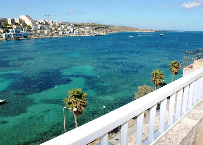 Apartment Blue Harbour 5 - 2 Bedroom Seafront Penthouse With Stunning Seaviews - By Getawaysmalta