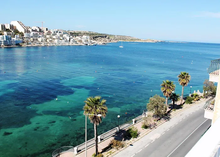 Blue Harbour 5 - 2 Bedroom Seafront Penthouse With Stunning Seaviews - By Getawaysmalta Apartment *