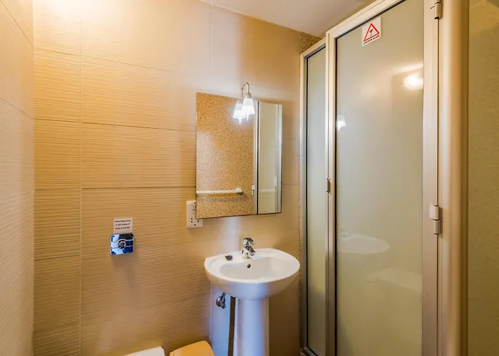 Blue Harbour 5 - 2 Bedroom Seafront Penthouse With Stunning Seaviews - By Getawaysmalta Apartment *