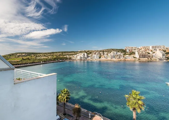 Blue Harbour 5 - 2 Bedroom Seafront Penthouse With Stunning Seaviews - By Getawaysmalta Apartment