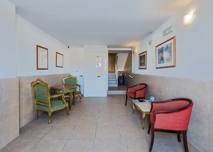 Blue Harbour 5 - 2 Bedroom Seafront Penthouse With Stunning Seaviews - By Getawaysmalta *