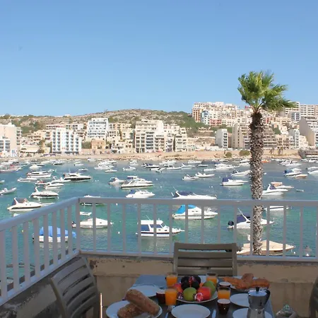 Blue Harbour 5 - 2 Bedroom Seafront Penthouse With Stunning Seaviews - By Getawaysmalta شقة