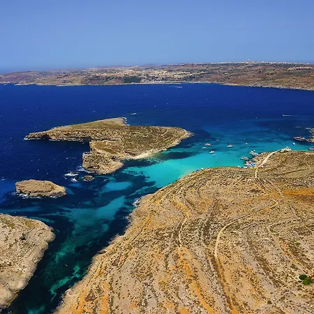 Blue Harbour 5 - 2 Bedroom Seafront Penthouse With Stunning Seaviews - By Getawaysmalta